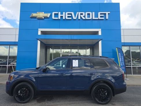 Used 2025 Kia Telluride SX X-Line AWD/4WD image 2