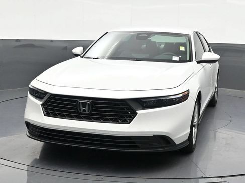 Used 2023 Honda Accord LX image 8