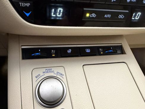 Used 2015 Lexus ES 350 w/ Luxury Package FWD image 26