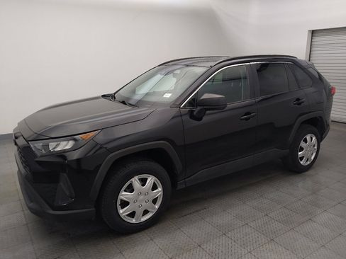 Used 2020 Toyota RAV4 LE image 2
