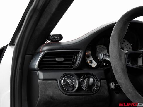 Used 2018 Porsche 911 GT3 image 26