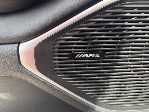 Used 2023 Jeep Wagoneer Series III w/ Preferred Equipment Group image 10