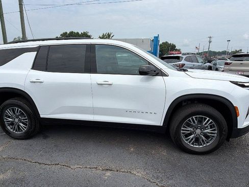 New 2026 Chevrolet Traverse LT FWD image 7