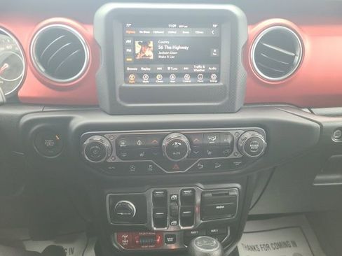 Used 2019 Jeep Wrangler Unlimited Rubicon w/ Safety Group image 12