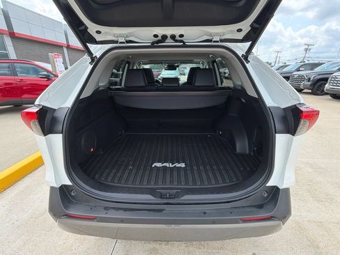 Used 2020 Toyota RAV4 Limited w/ Limited Grade Weather Package AWD/4WD image 25