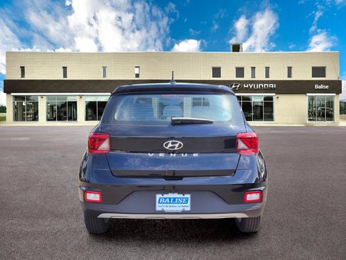 New 2026 Hyundai Venue SE FWD image 4