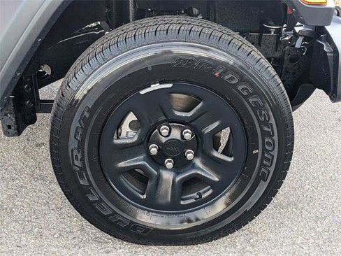 Certified 2026 Jeep Gladiator Sport AWD/4WD image 7