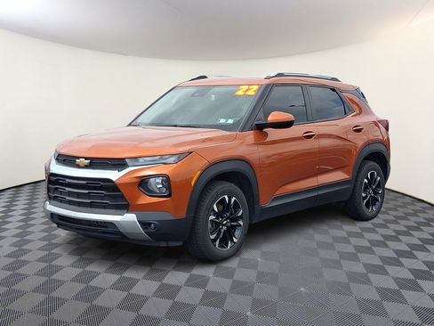 Used 2022 Chevrolet TrailBlazer LT w/ Convenience Package AWD/4WD image 3