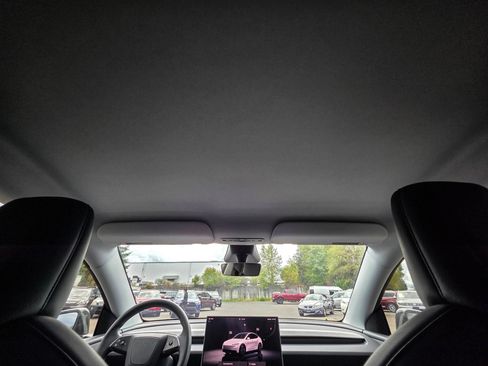Used 2026 Tesla Model Y AWD image 58