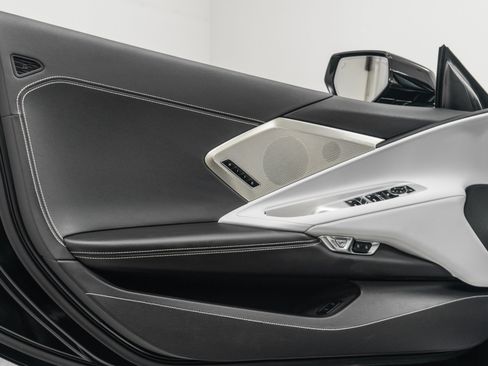 Used 2025 Chevrolet Corvette Stingray Preferred Conv w/ Chrome Exterior Badge Package RWD image 26