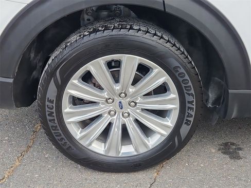 Used 2020 Ford Explorer Limited image 9