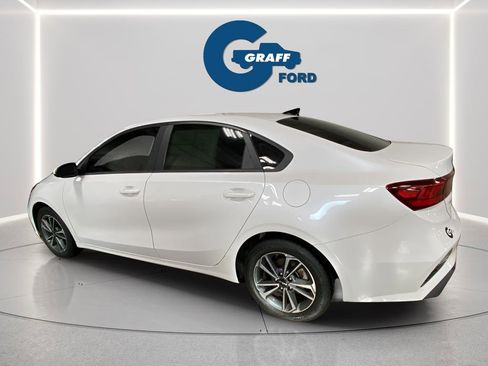 Used 2024 Kia Forte LXS image 3