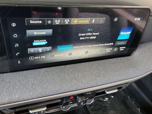 Used 2025 Nissan Kicks SV image 32