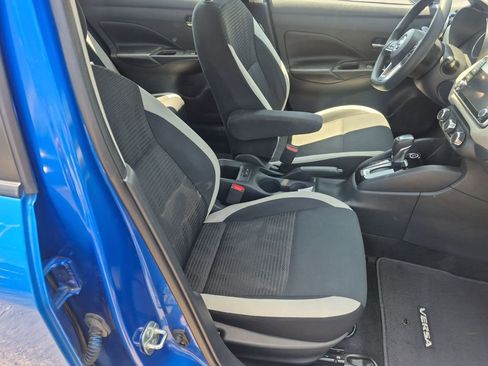 Used 2020 Nissan Versa SV FWD image 29