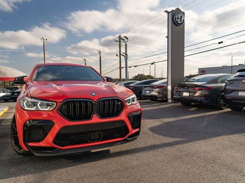 Used 2021 BMW X6 M w/ Competition Package image 11