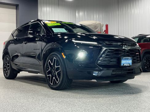 Certified 2023 Chevrolet Blazer RS w/ Driver Confidence II Package image 7
