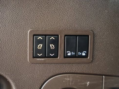 Used 2018 GMC Yukon Denali image 10