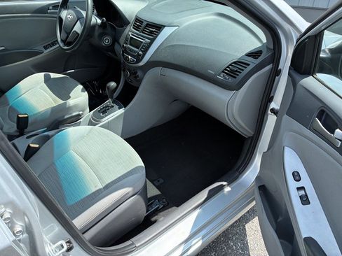 Used 2015 Hyundai Accent GLS FWD image 16