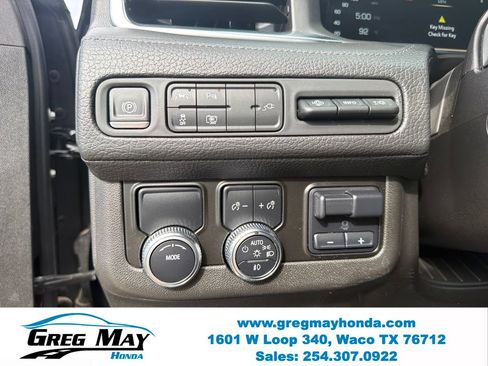 Used 2022 GMC Yukon Denali RWD image 12