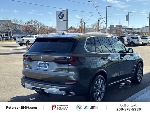 New 2026 BMW X5 xDrive50e image 7