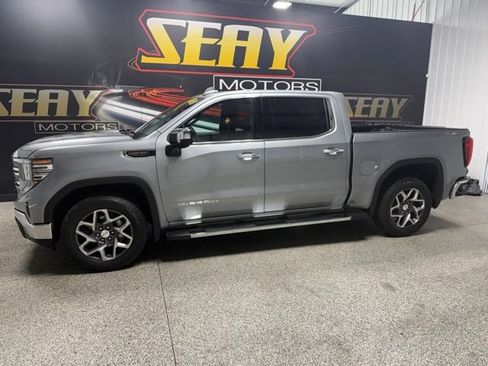 Used 2023 GMC Sierra 1500 SLT w/ SLT Premium Plus Package AWD/4WD image 2