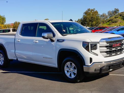 New 2026 GMC Sierra 1500 SLE w/ Preferred Package image 6
