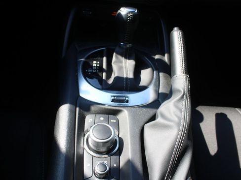Used 2021 MAZDA MX-5 Miata RF Club RWD image 33