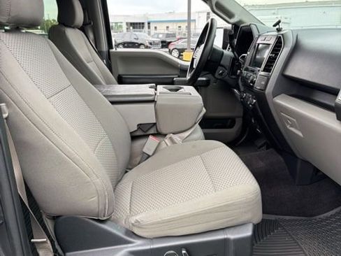 Used 2016 Ford F150 XLT w/ Equipment Group 302A Luxury image 17