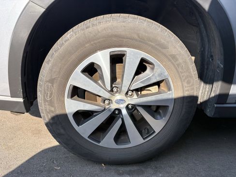 Used 2022 Subaru Outback Premium AWD/4WD image 11