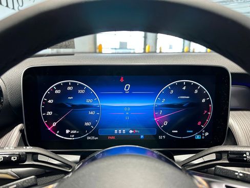 New 2026 Mercedes-Benz GLC 300 4MATIC image 9