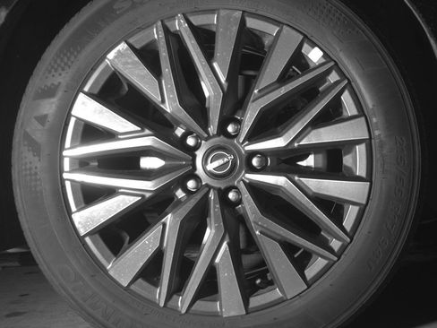 Used 2025 Nissan Altima 2.5 SV image 13