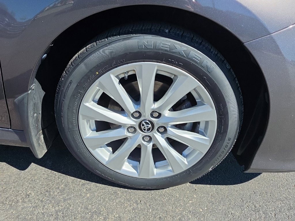 Used 2019 Toyota Camry LE FWD image 10