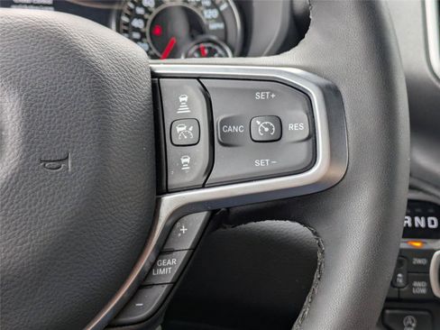 Used 2025 RAM 1500 Big Horn AWD/4WD image 29