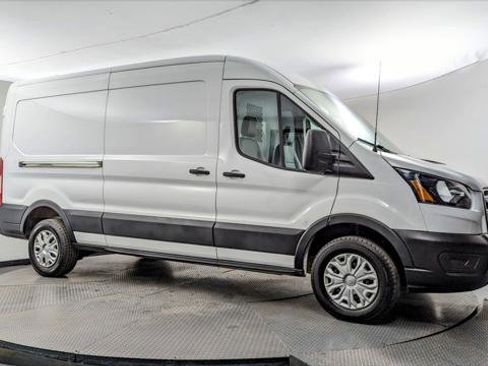 Used 2022 Ford E-Transit Medium Roof RWD image 9