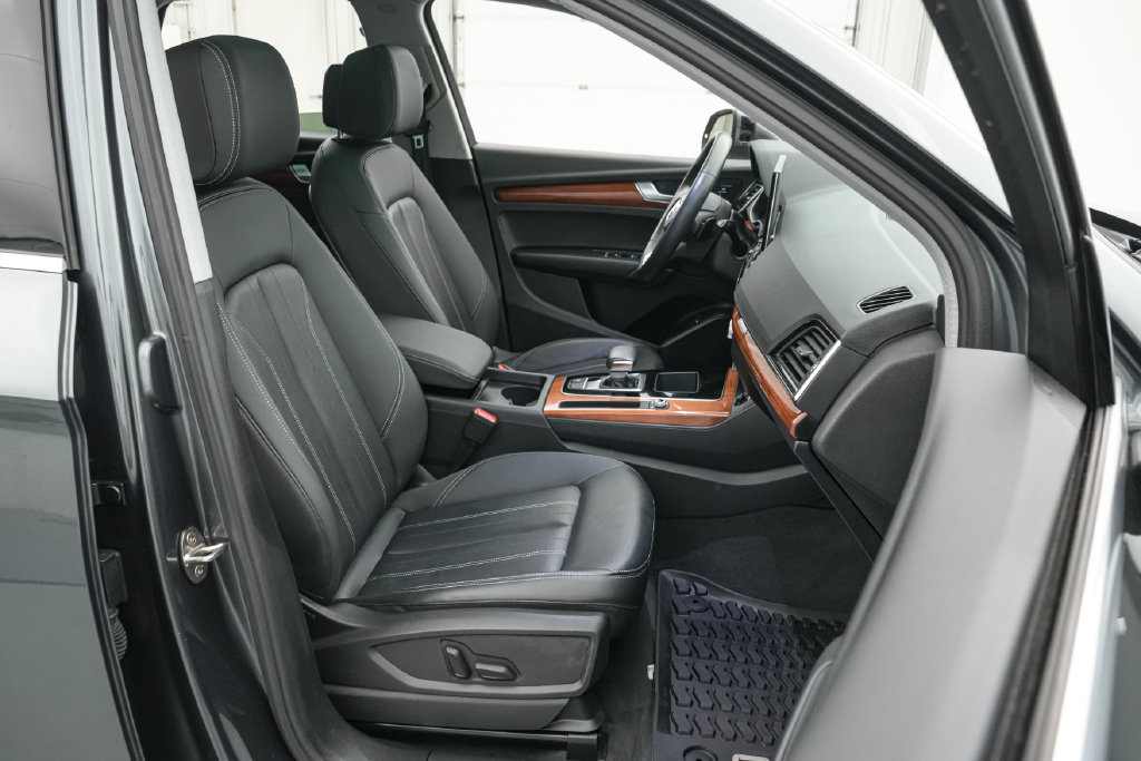 Used 2023 Audi Q5 2.0T Premium w/ Convenience Package AWD/4WD image 23