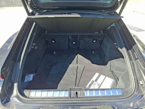 Used 2024 Porsche Panamera image 29