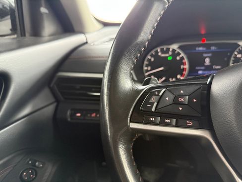 Used 2022 Nissan Altima 2.5 SR w/ Midnight Edition Package image 17