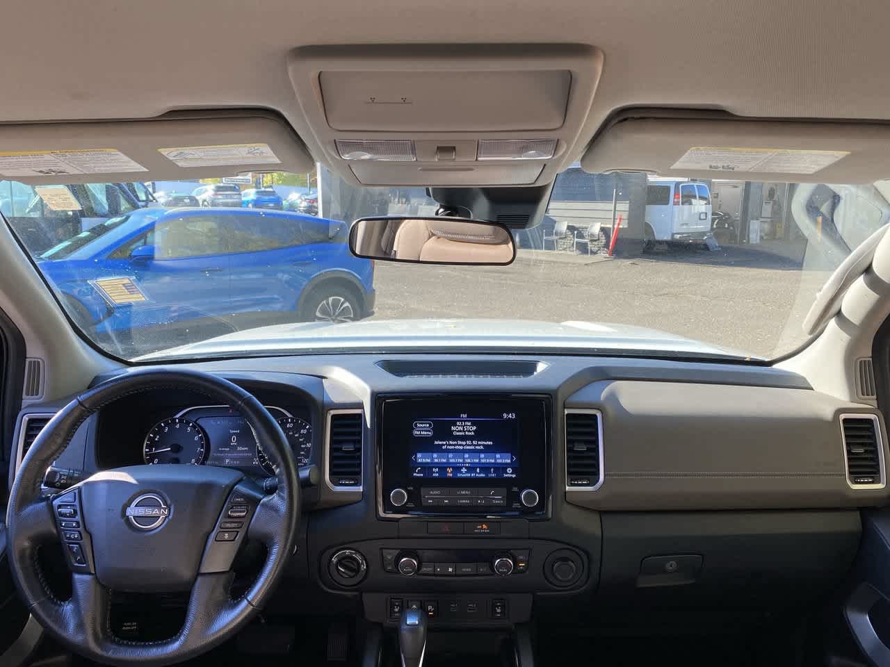 Used 2022 Nissan Frontier SV AWD/4WD image 11
