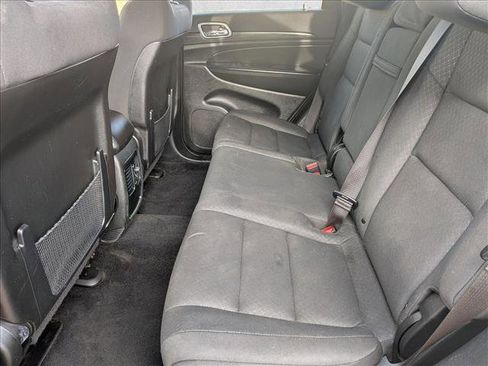 Used 2021 Jeep Grand Cherokee Laredo image 16