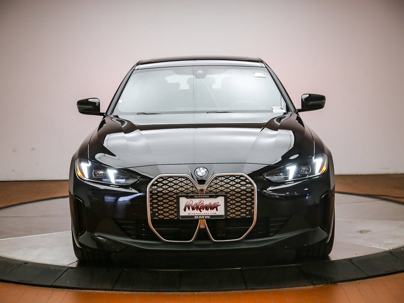 Used 2026 BMW i4 eDrive40 w/ Premium Package RWD image 2