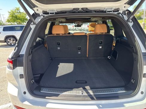 New 2026 Jeep Grand Cherokee Summit AWD/4WD image 39