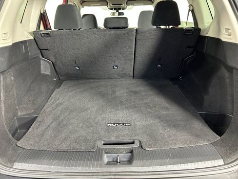 Used 2023 Nissan Rogue S image 20