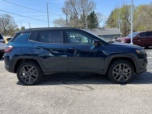 New 2026 Jeep Compass Limited AWD/4WD image 37