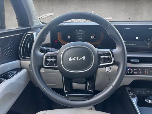 Used 2025 Kia Sorento EX FWD image 27