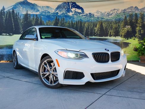 Used 2015 BMW M235i Coupe RWD image 3