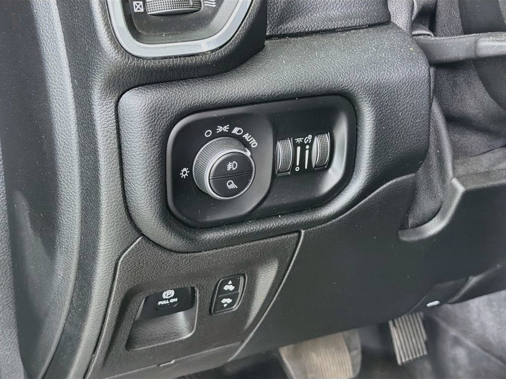 Used 2021 RAM 1500 Laramie w/ Laramie Southwest Edition RWD image 13
