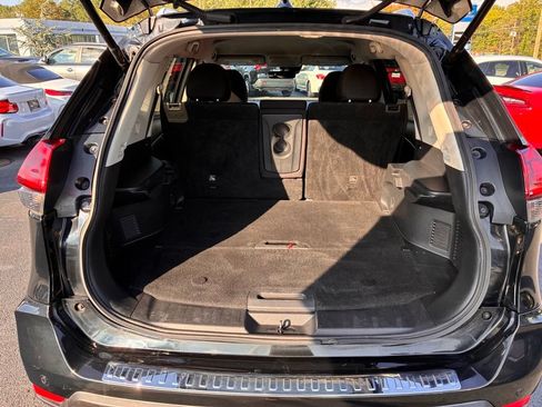 Used 2019 Nissan Rogue SV AWD/4WD image 12