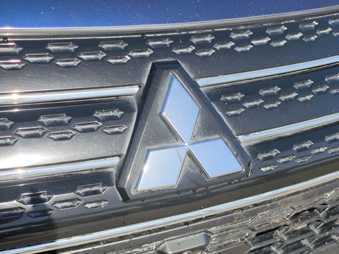 Used 2022 Mitsubishi Outlander SEL FWD image 11