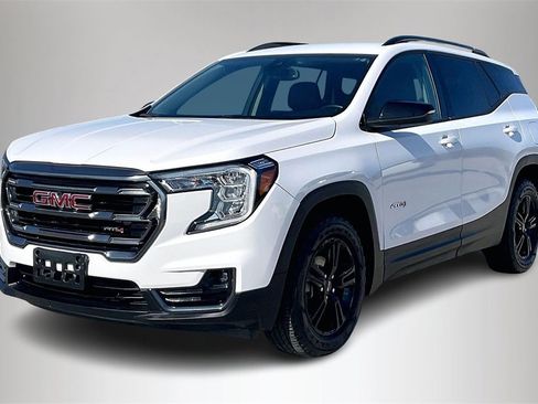 Used 2023 GMC Terrain AT4 image 2