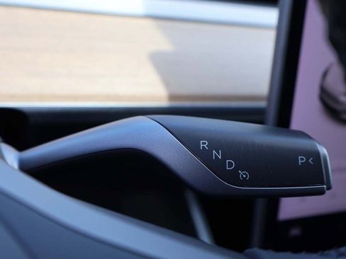 Used 2021 Tesla Model Y Long Range AWD/4WD image 55